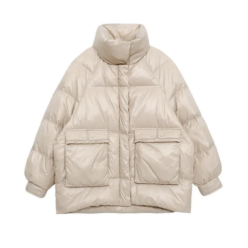 Loose and lightweight down jacket